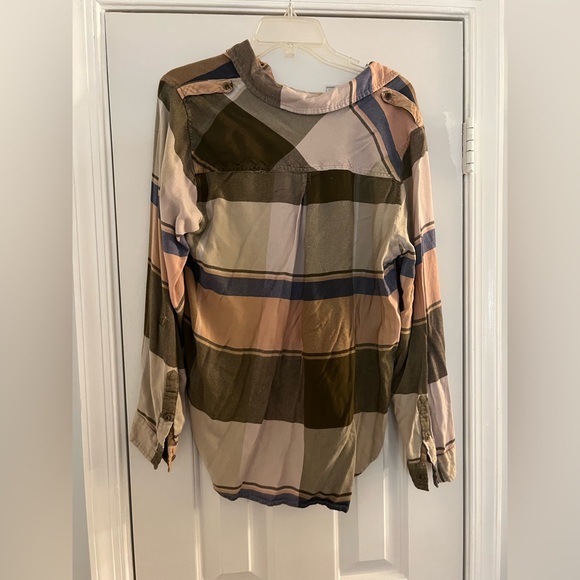 Lucky Brand Women’s Flannel - Picture 2 of 3